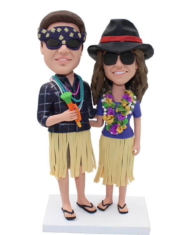 Custom Personalized Couple Bobbleheads Gifts For Honeymoon Trip - Abobblehead.com
